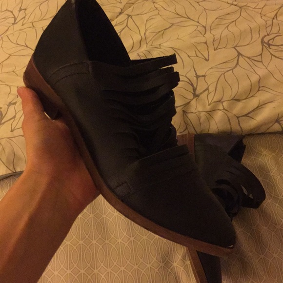 Cut out booties/loafers - Picture 2 of 3